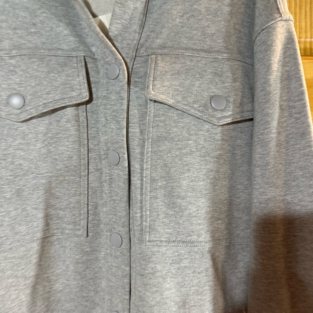 Aerie Pocket Detail Gray Shacket - Picture 4 of 6